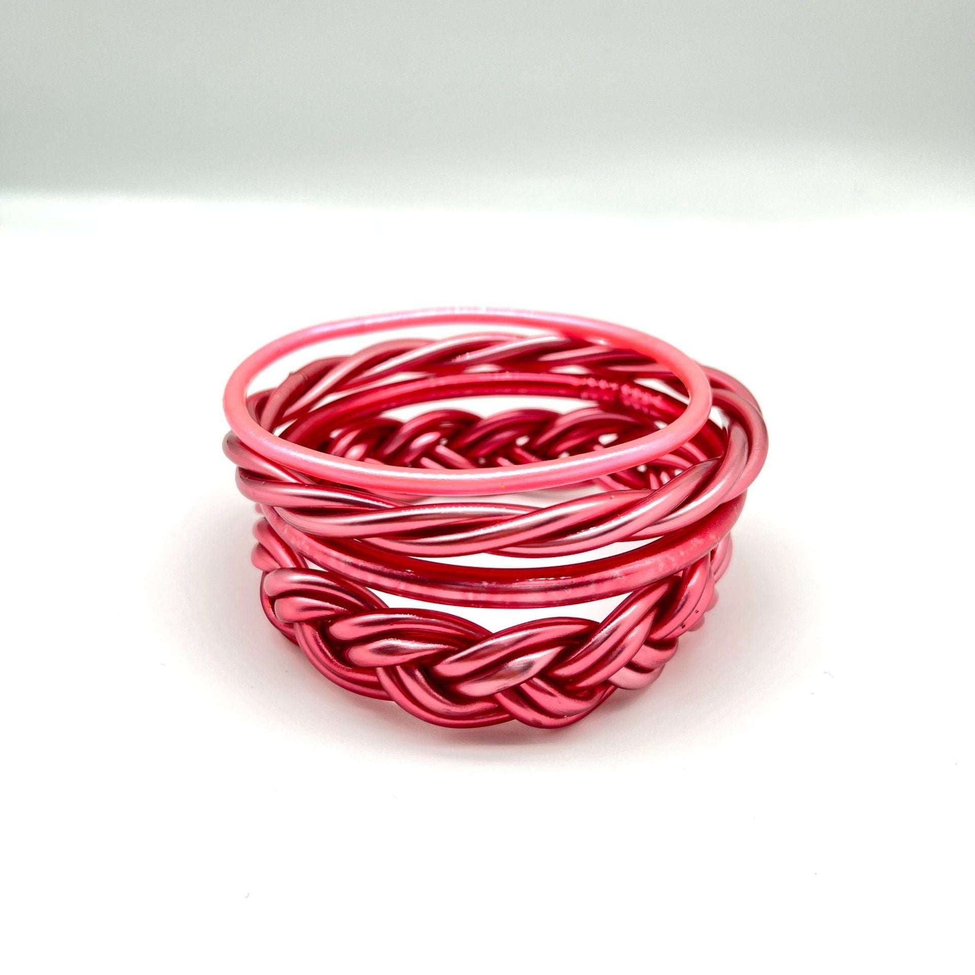 Stylish Silicone Bracelet, Twisted Metal Bracelet, Versatile Round Bracelet - available at Sparq Mart